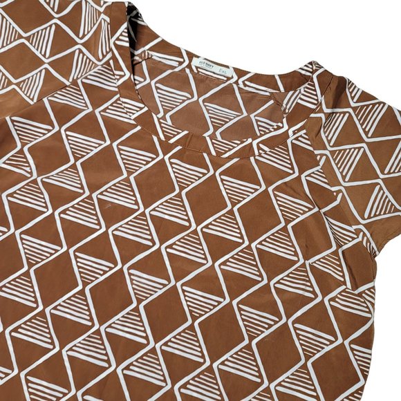 old navy rust orange and white geometric diamond shape tee shirt size XL - Picture 3 of 4
